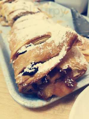 Fruhstuckscaf La Baguette