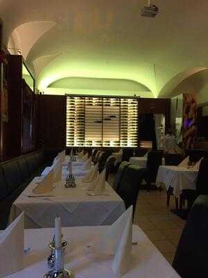 New Delhi Indisches Restaurant & Bar