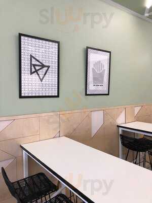 Plain Vanilla Burger