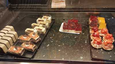 Brunner Baker & Café In Gutenberghaus