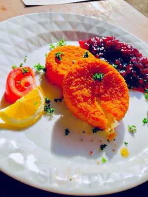 Fasanerie Biergarten By Bantschow