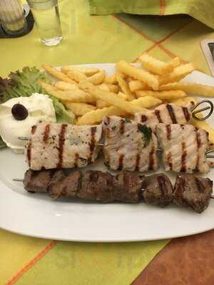 Akropolis Restaurant