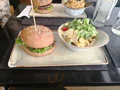 Hans Im GlÜck Burgergrill & Bar