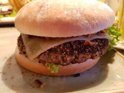 Hans Im GlÜck Burgergrill & Bar