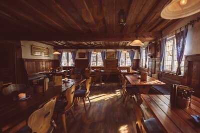 Finyas Taverne Im Lutzgarten