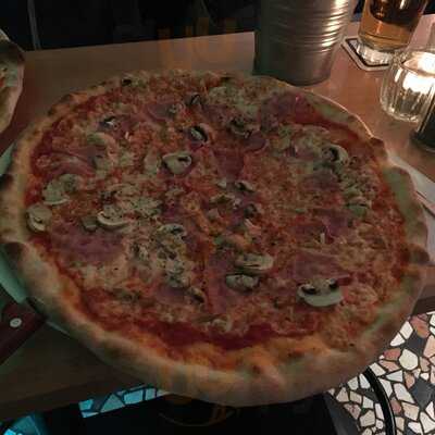 Kreiller's - Cafe Bar Restaurant