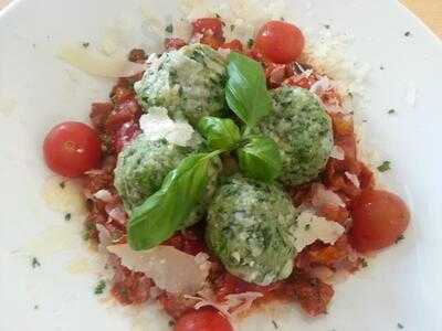 Kreiller's - Cafe Bar Restaurant