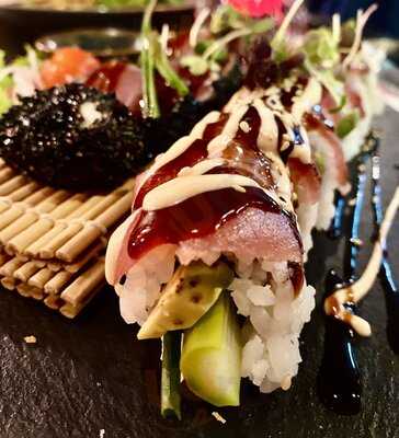 Fin - Vietnamese & Japanese