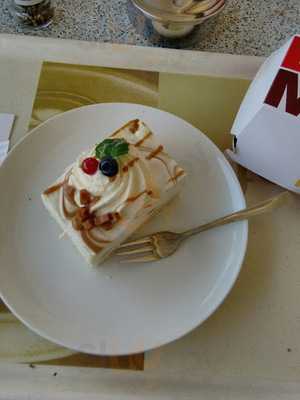 Dinea Restaurant & Café