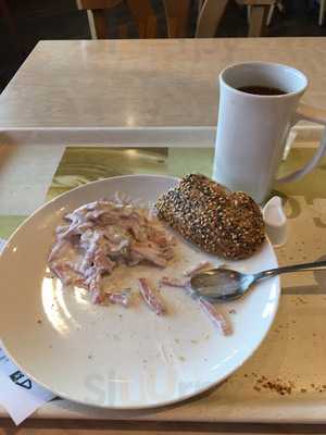 Dinea Restaurant & Café