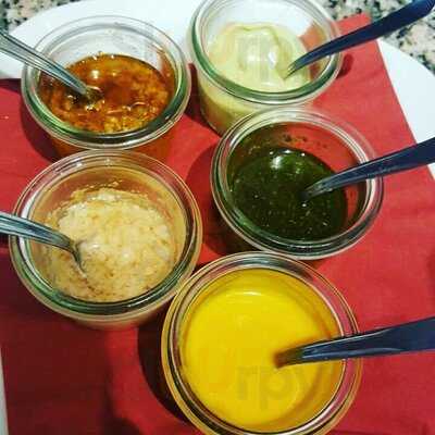 Oscars Pizza & Füsis Café