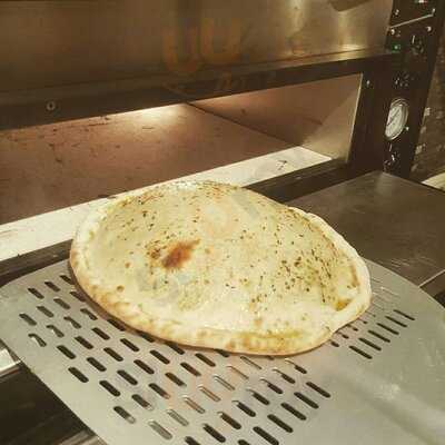 Oscars Pizza & Füsis Café