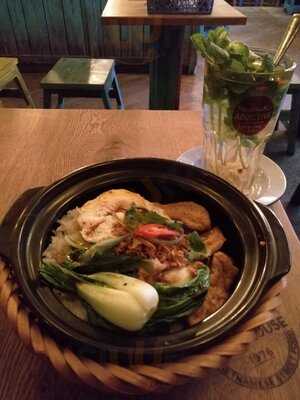 Bami House 1976 Leopoldstrasse