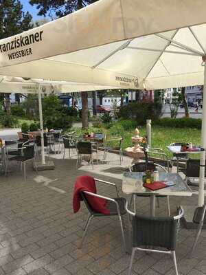 Café Romanplatz In München