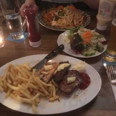 Dillinger Chicago Bar & Grill