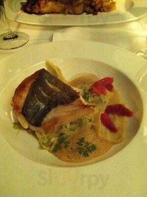 Schwarz & Weiz Restaurant