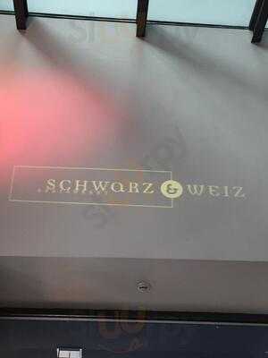 Schwarz & Weiz Restaurant