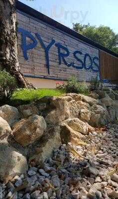 Pyrsos Restaurant