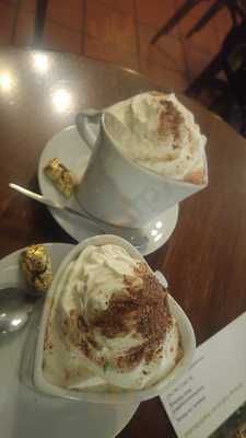 Zeitungs Cafe Hermann Kesten