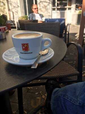 ApÉro - Crêperie, Tagesbar & Café