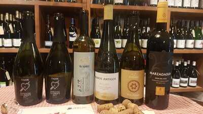 Vini E Più - Weinhandel Und Feinkost