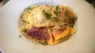 Vini E Più - Weinhandel Und Feinkost