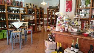Vini E Più - Weinhandel Und Feinkost