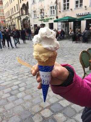 Schuhbeck's Eissalon & Joghurteria