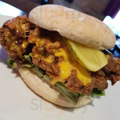 Connie's Chick'n'wingz