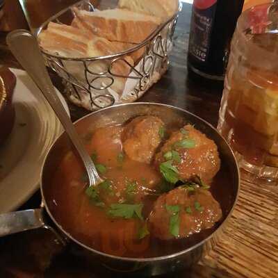 El Perro Y El Griego