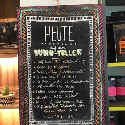 Iunu Kochwerkstatt Und Ladencafé