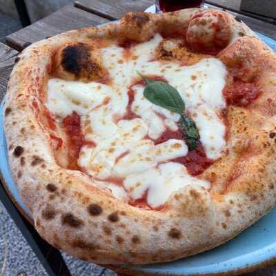 Lausbub Am Ostbahnhof