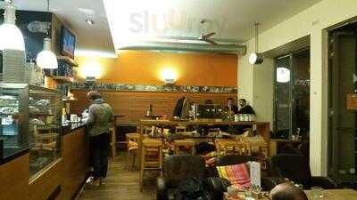 Black Bean Pündterplatz - Coffeeshop & Café