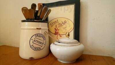 Zimtzicke Café & Wohnzimmer