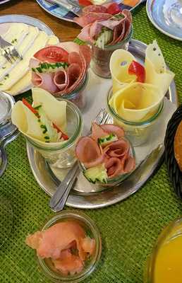 Reis Backerei Konditorei Cafe