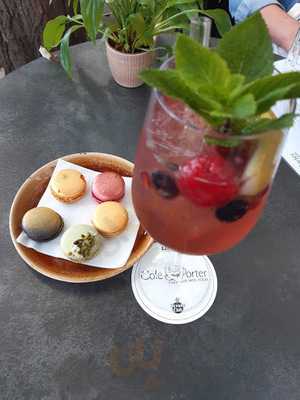 Vee's Cafe & Tagesbar