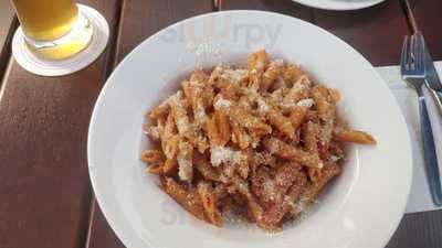 Wirtshaus Zum Holzlwirt Biergarten