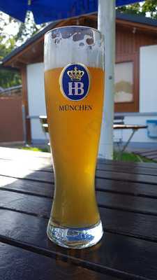 Wirtshaus Zum Holzlwirt Biergarten