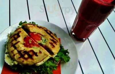 Frooteria Juice & Bagels