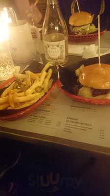 Ronnie Biggs - Burger & Drinks