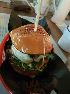 Ronnie Biggs - Burger & Drinks