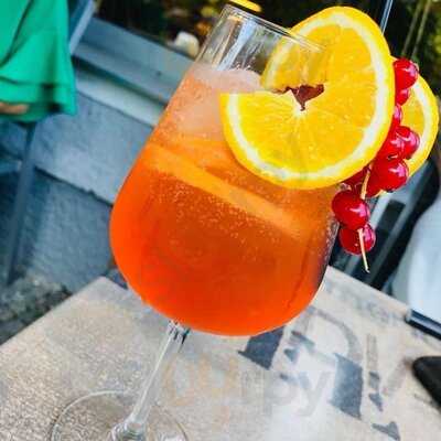 Revolution Café - Rc64