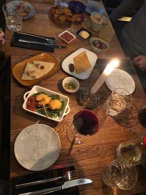 Amistad - Tapas Y Vino