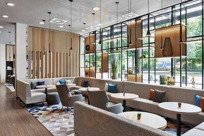 Kitchen & Bar At Courtyard