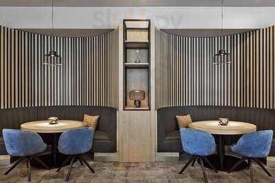 Kitchen & Bar At Courtyard