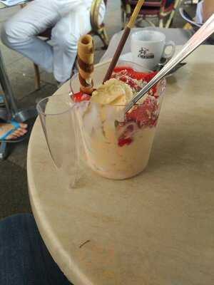 Gelati & Caffe Am Isator