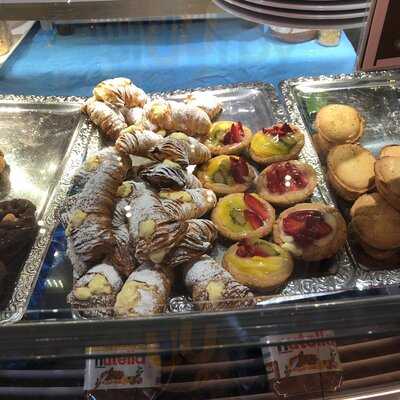 Gelati & Caffe Am Isator