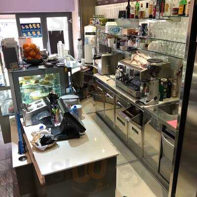 Gelati & Caffe Am Isator