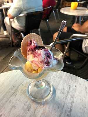 Gelati & Caffe Am Isator