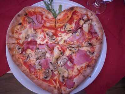Pizzeria Un Momento